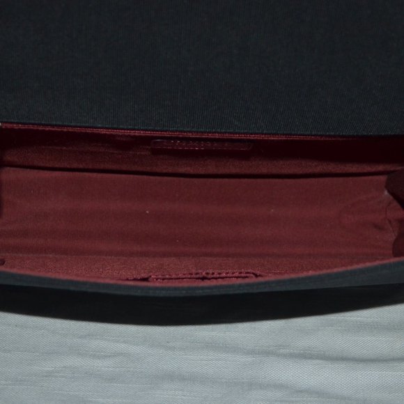 Chanel Black Quilted Leather Silver CC Hardware Shoulder Chain Strap Han… - Picture 6 of 13